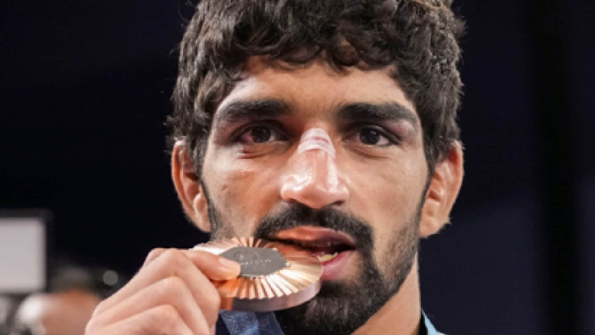 Aman Sehrawat Sheds 4.6 kg in 10 Hours like Vinesh Phogat Wins Bronze at Paris Olympics 2024