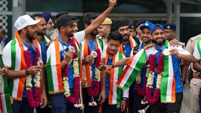 Paris Olympics: CM Mann honored the hockey players who won bronze medal, also gave 1 crores rupees