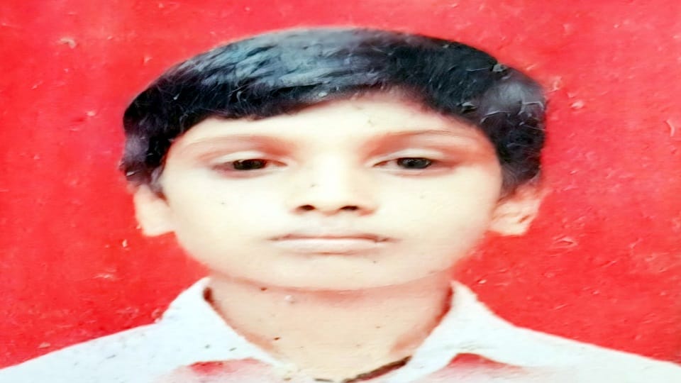 Bijnor: Eighth class student crushed by truck, 22 year old youth dies in bike accident