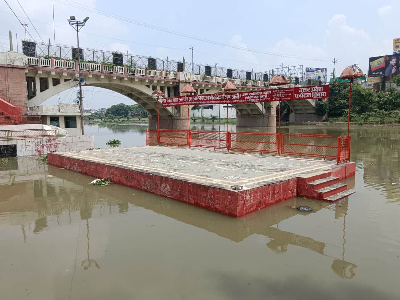 flood in Varanasi More than 5000 people affected by Ganga River