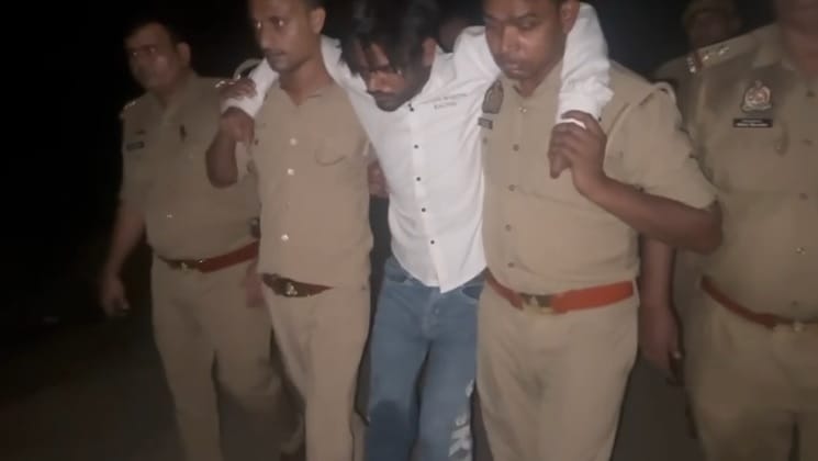 Encounter between police and accused of businessman robbery, one shot and three arrested, search for others