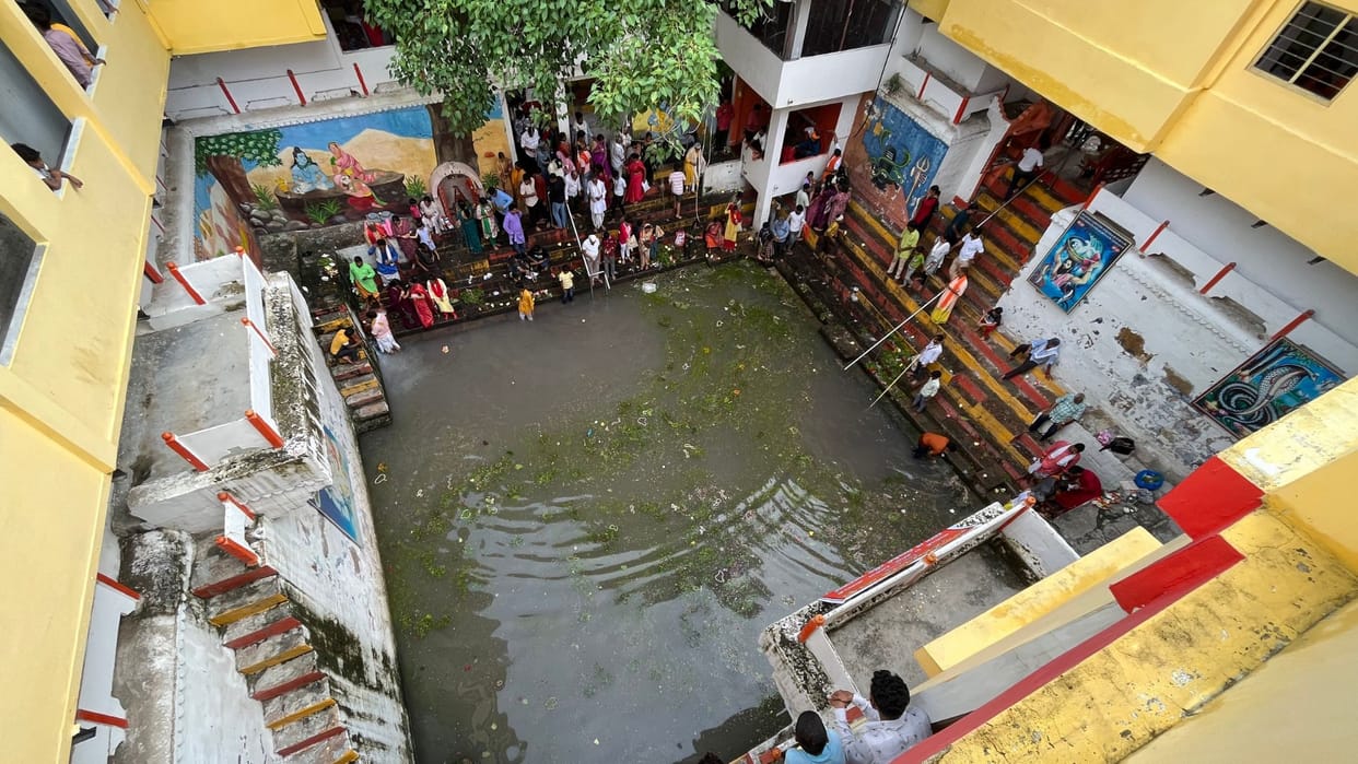 Traditions are shrinking fo nag panchami in varanasi Mahuar was performed
