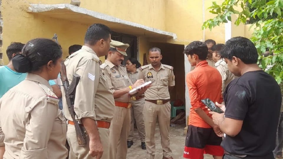 Baghpat: Married woman's body found hanging, dowry death case registered, husband arrested