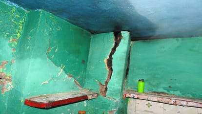 khupi village of Nainital in danger due to landslide
