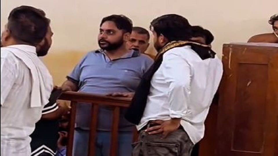 The henchmen made a reel of criminal Lokesh from the court to inside the court, went viral