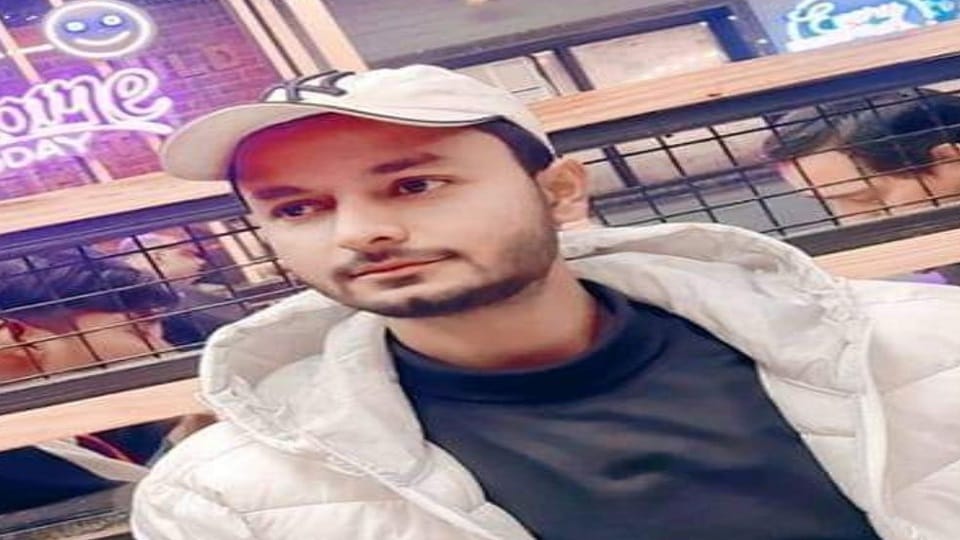 Meerut: Younger brother killed sleeping elder brother with meat cutting weapon