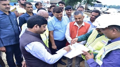 Construction of Ganga Expressway should be completed before Mahakumbh, Minister Nandi took stock of the works
