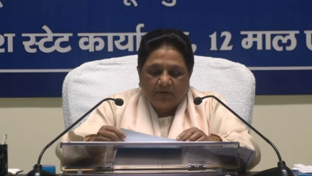 Mayawati speaks about dalit leaders in different parties.