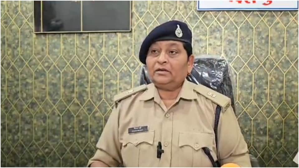 MP News 1.94 Crore Rupees Worth of Cannabis Seized Smugglers Hid 290 Kgs in Truck Hidden Compartment