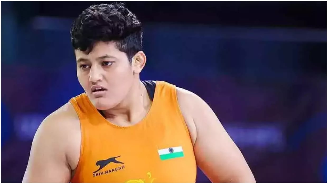 Naval chief gives gift to Olympian Ritika, she will get rank of Captain