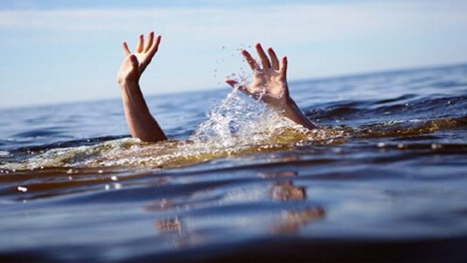 man jumped into the taal Troubled by his wife visit to her parents house in kashipur