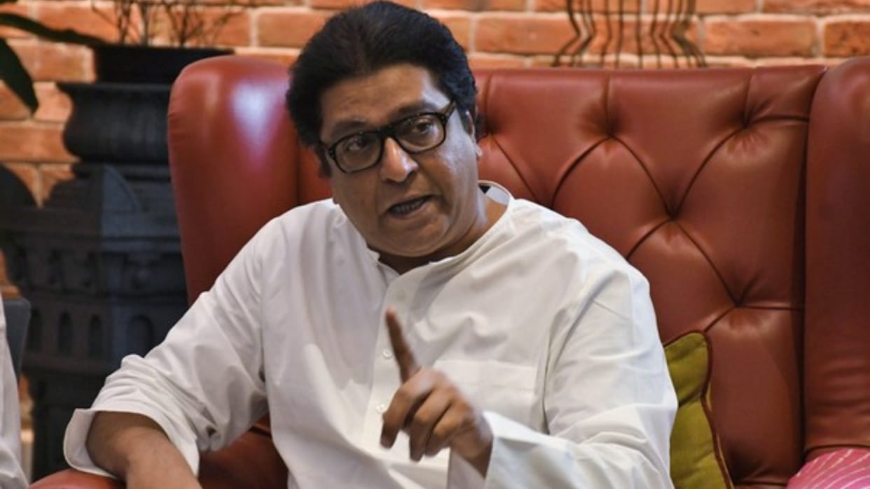 Language Dispute: MNS workers burnt Hindi books, Raj Thackeray again raised questions on the govt's decision
