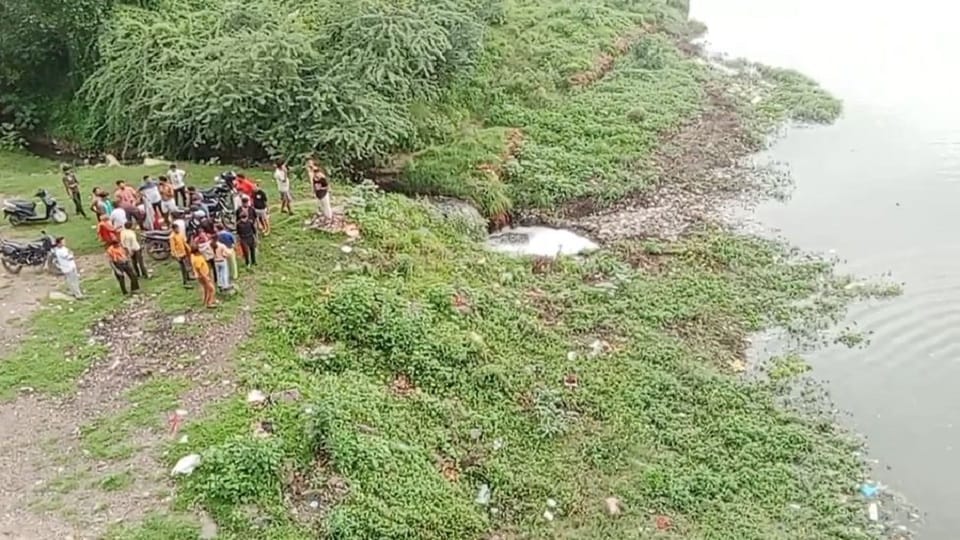 Family members are not allowing marriage young man jumped into the river people saved his life