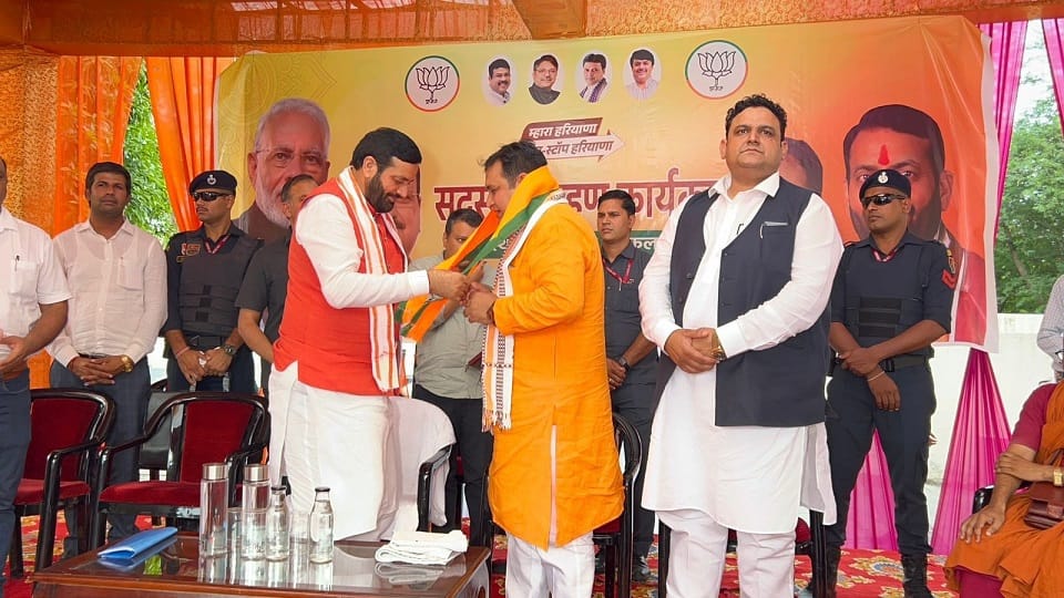 Controversial former Delhi government minister Sandeep joins BJP, thrown out after three hours