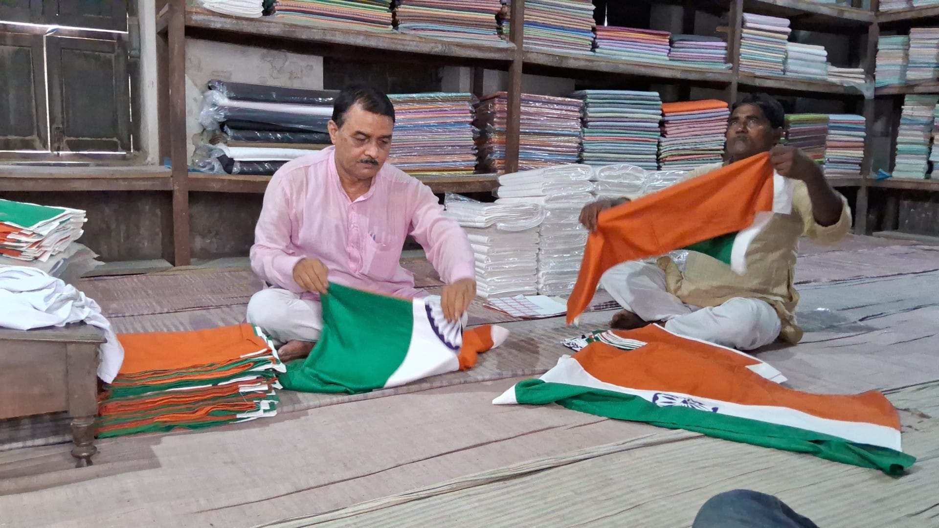 Bihar News: tricolor of Muzaffarpur Khadi Gramodyog will fly from valley of Kashmir to Odisha
