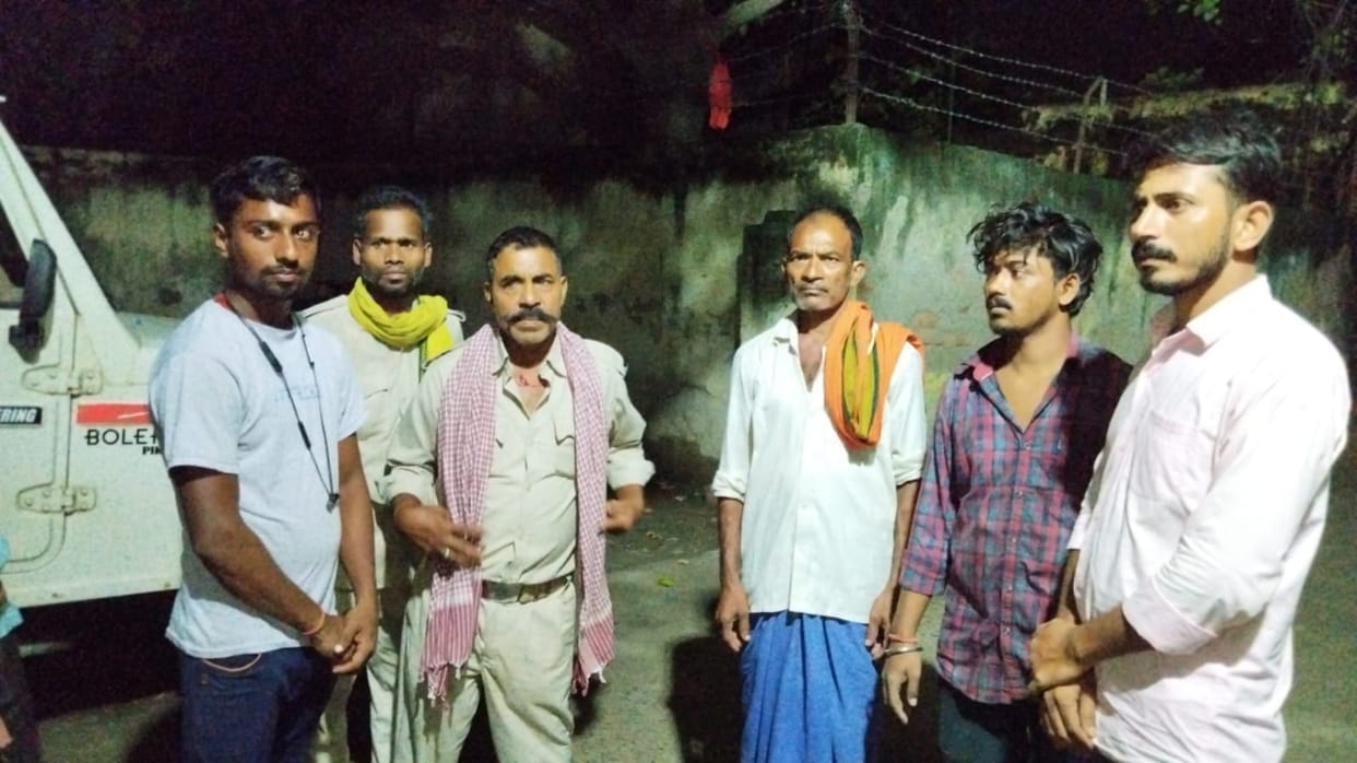 Bihar News; Dead body of youth found in Vaishali; Family members said - murdered and hanged the body