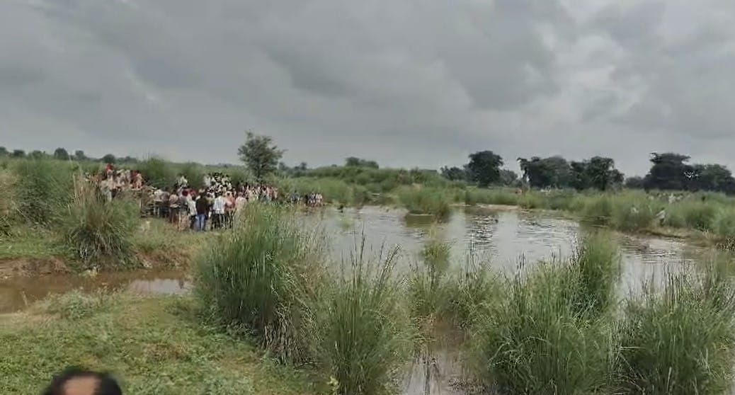 Six children drowned when the embankment of a pond built on the banks of the Banganga river broke