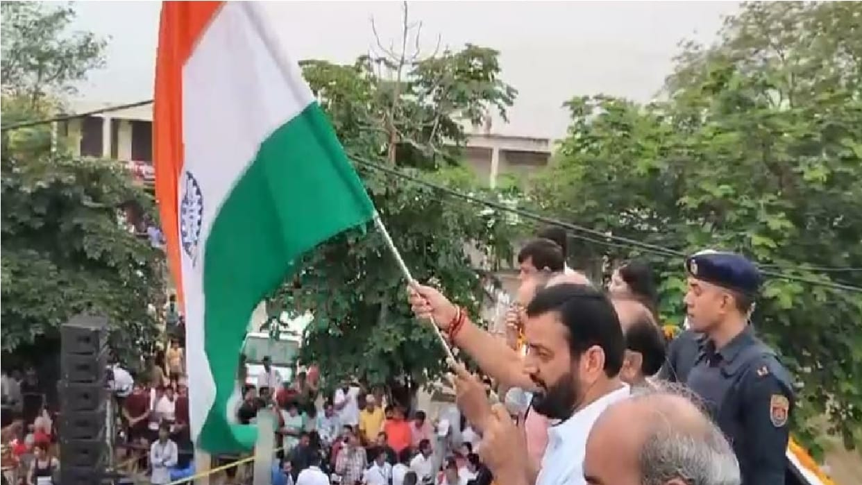Rewari Half Marathon organized, Chief Minister Naib Saini flagged off, large number of youth participated