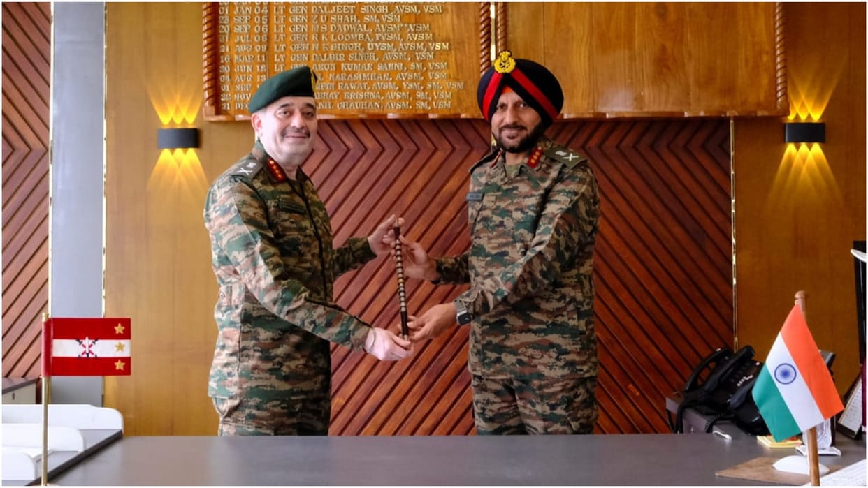 Lt Gen Pendharkar takes charge of Spear Corps Manipur conflict top priority