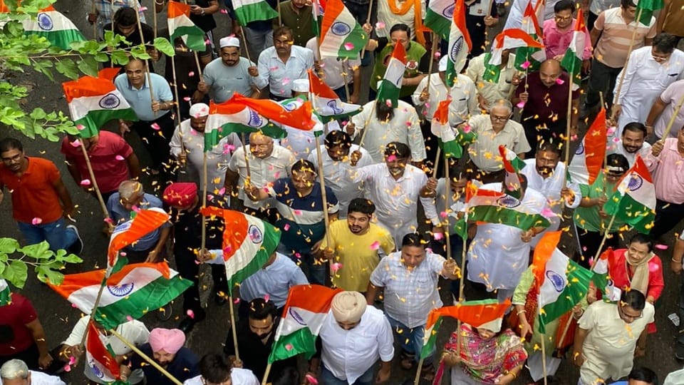 Har ghar Tirang BJP took out Tiranga Yatra in Mohali program will be held in evening at Chandigarh Sukhna Lake