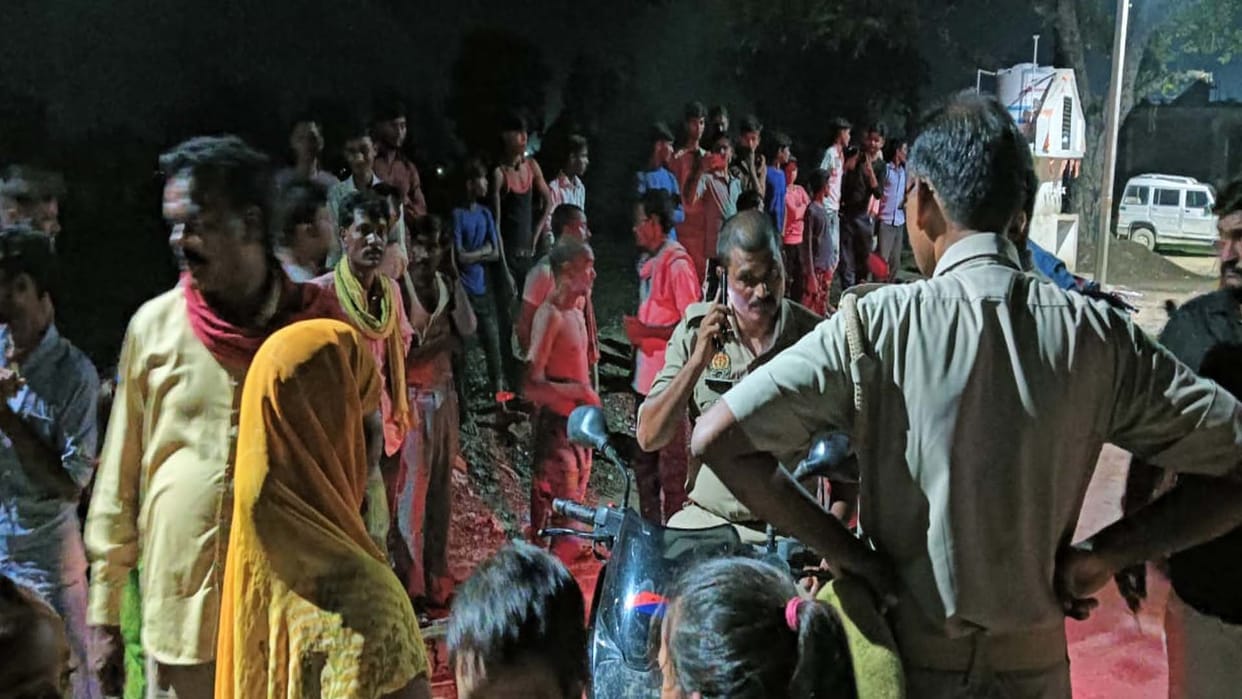 Fatehpur: Stick broke in a transaction dispute, two people seriously injured