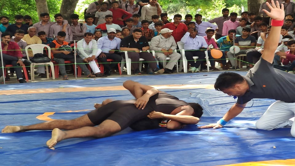 Players showed strength in collegiate wrestling