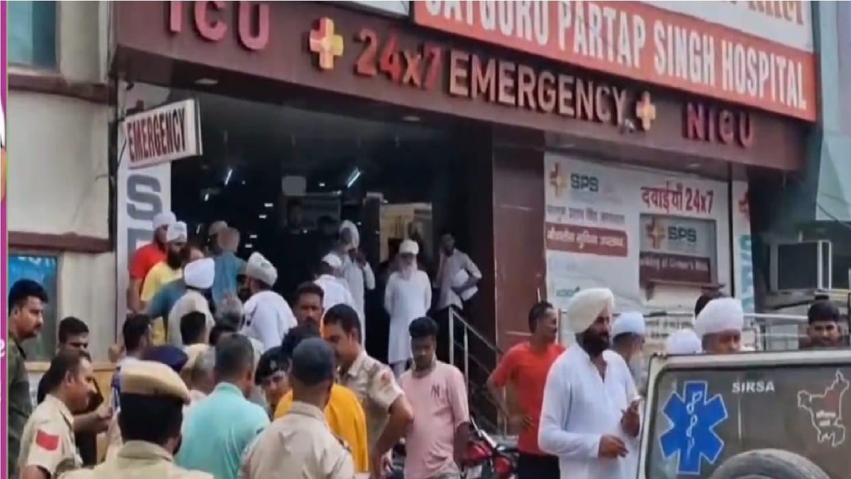 dispute over land of camp in Raniyan in Sirsa, bullets were fired indiscriminately; police vehicle also target