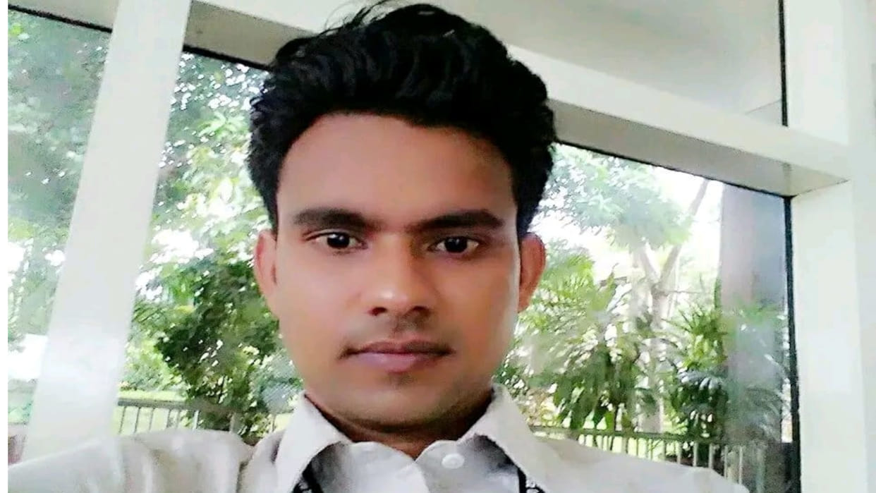 The body of a youth was found hanging in the room of the house in Barhaj police station area of Deoria.