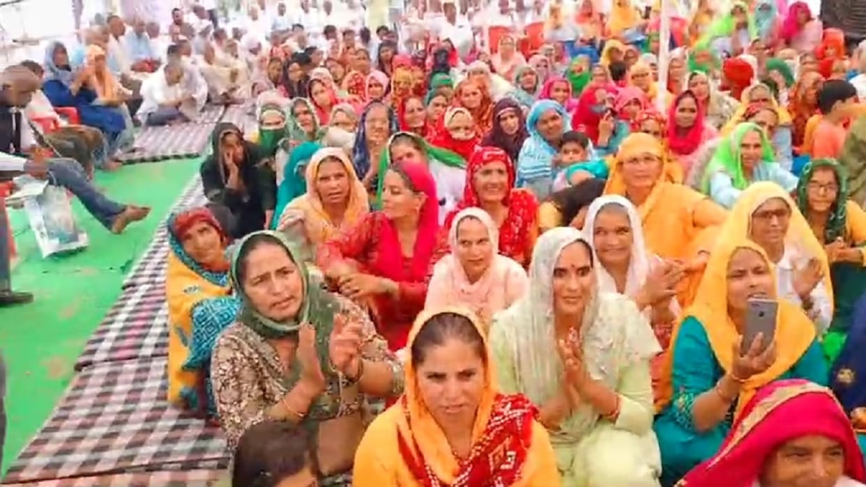 Second day of Dharna in Mahindergarh, demand for making district headquarters