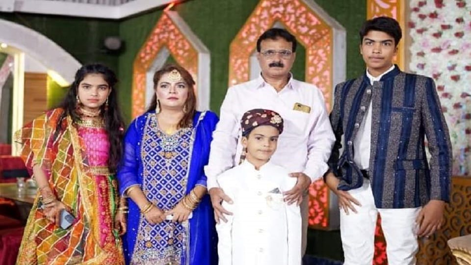 Rampur youth stuck in Pakistan along with his wife and children for two years, family appeals to PM Modi