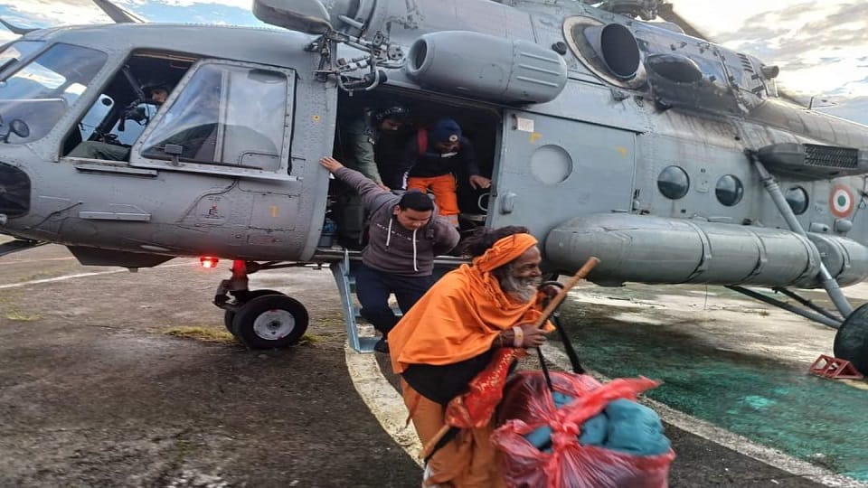 Rudraprayag : MI-17 helicopter returned to Delhi after rescuing 78 passengers.