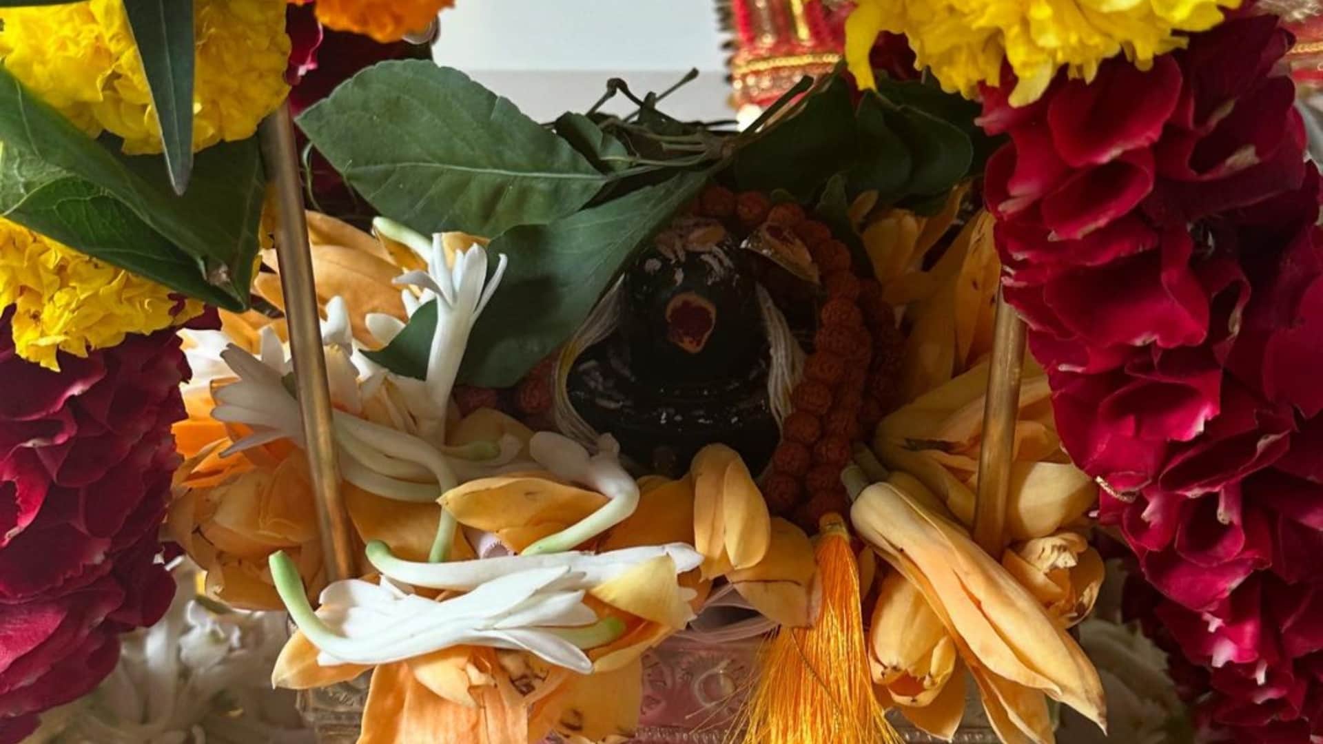 Ananya Panday worshiped lord shiva in her home on fourth monday of sawan shared pictures