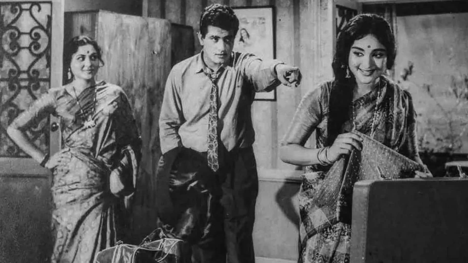 Veteran actress Vyjayanthimala is celebrating her 91 birthday know about her film career life and achievement