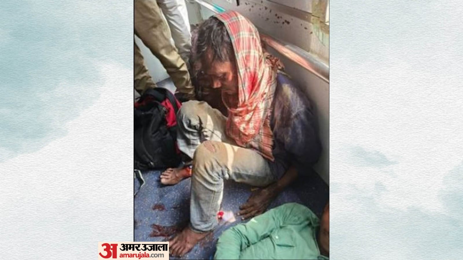 Fire In Punjab Mail At shahjahanpur Powder flying in air was mistaken for smoke alarm rang after cylinder fell