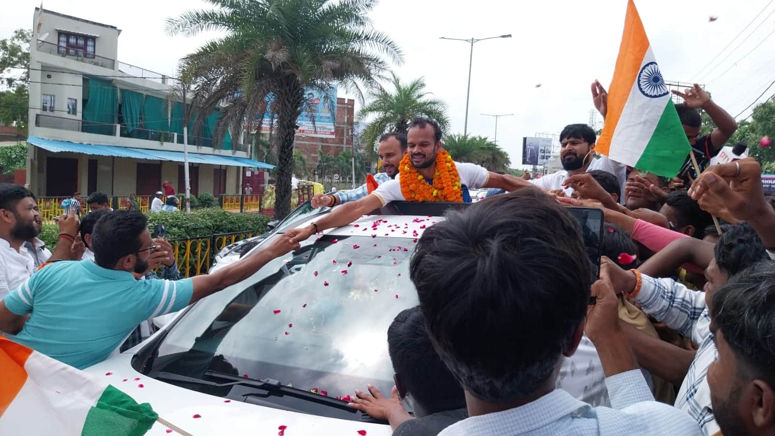 Olympian Lalit Upadhyay grand welcome in varanasi