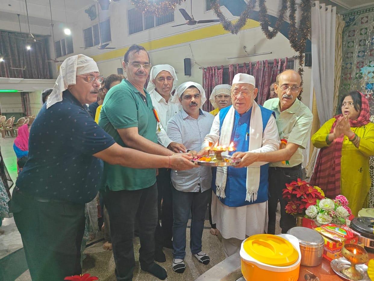 Sindhi society prayed for Hindus in Bangladesh.