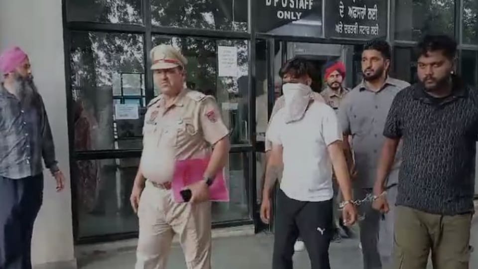 Moga police arrest four criminals six pistols seven magazines and 41 cartridges recovered