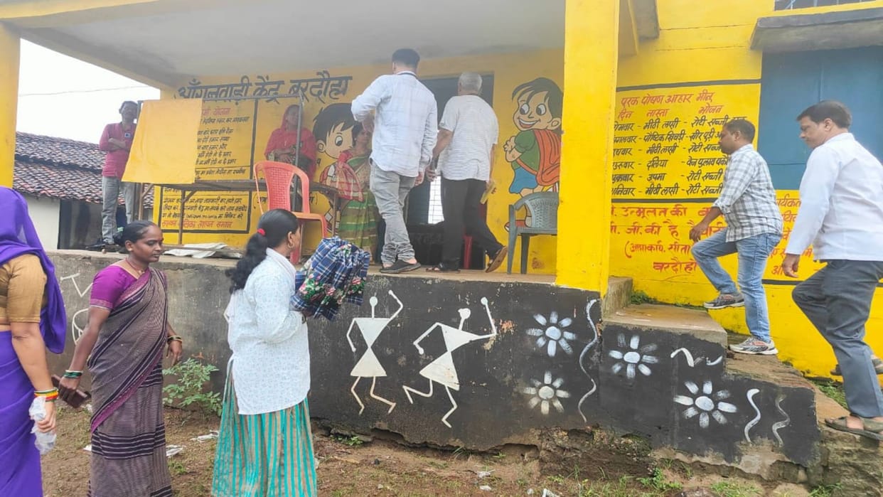 Shahdol ANM suspended negligence show cause notice supervisor after two death vomiting diarrhea