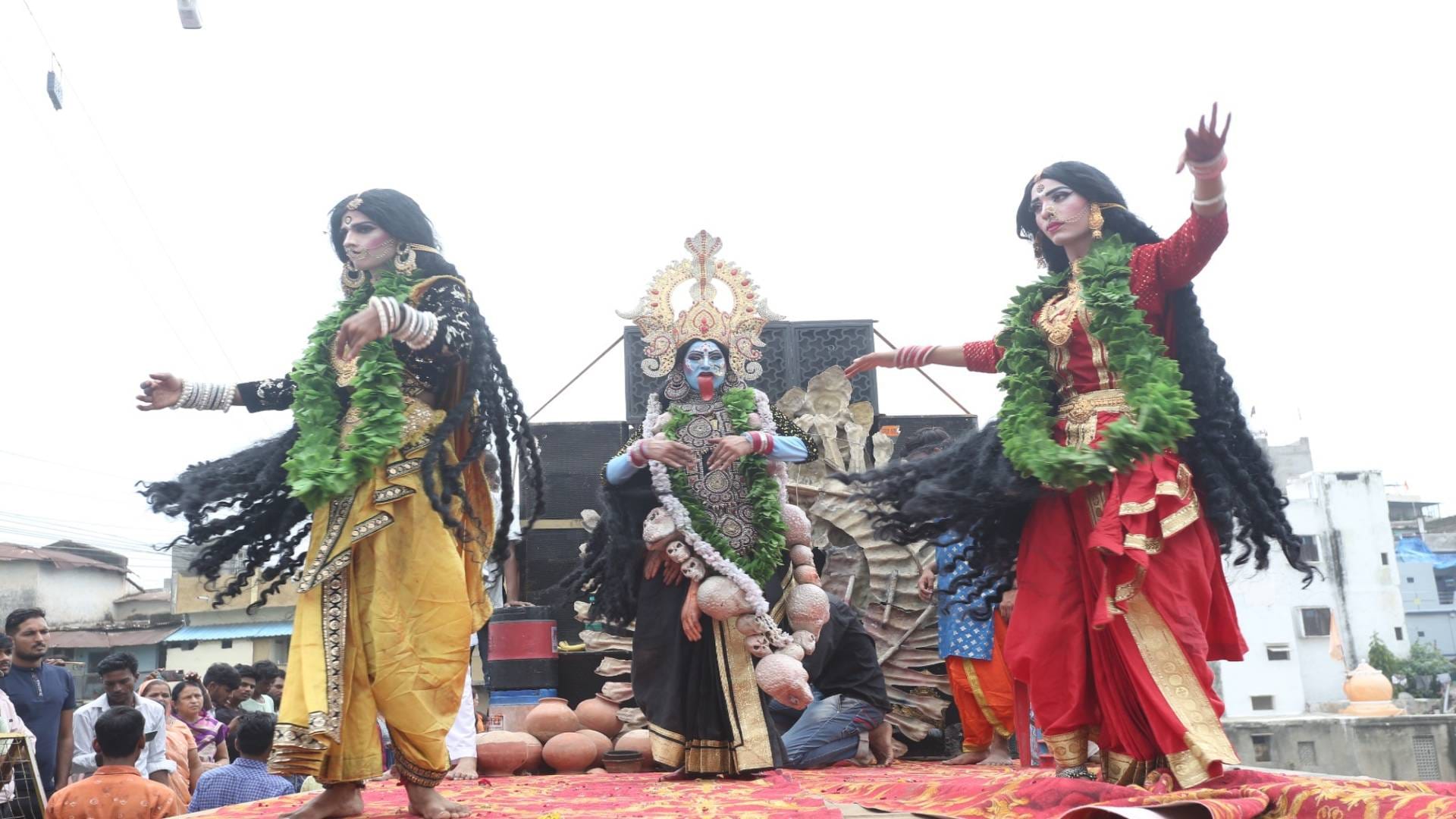 Mandsaur Pashupatinath came out in palanquin form of Ardhanarishwar to know condition of devotees see photos