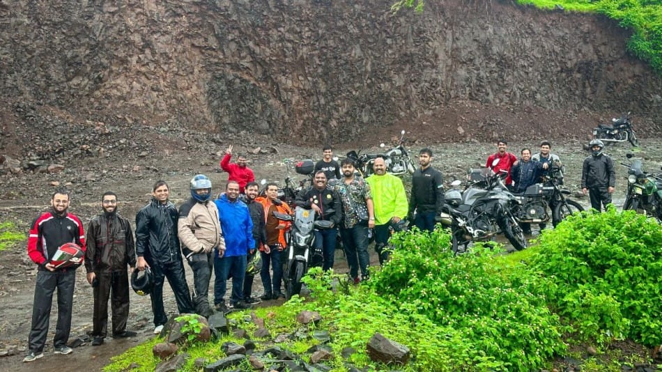 indore news rudra sagar monsoon tourism picnic spot