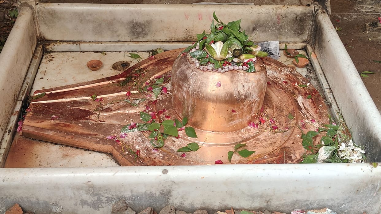Sawan 2024 special story of famous shiva temple of someshwar mahadev in kashi