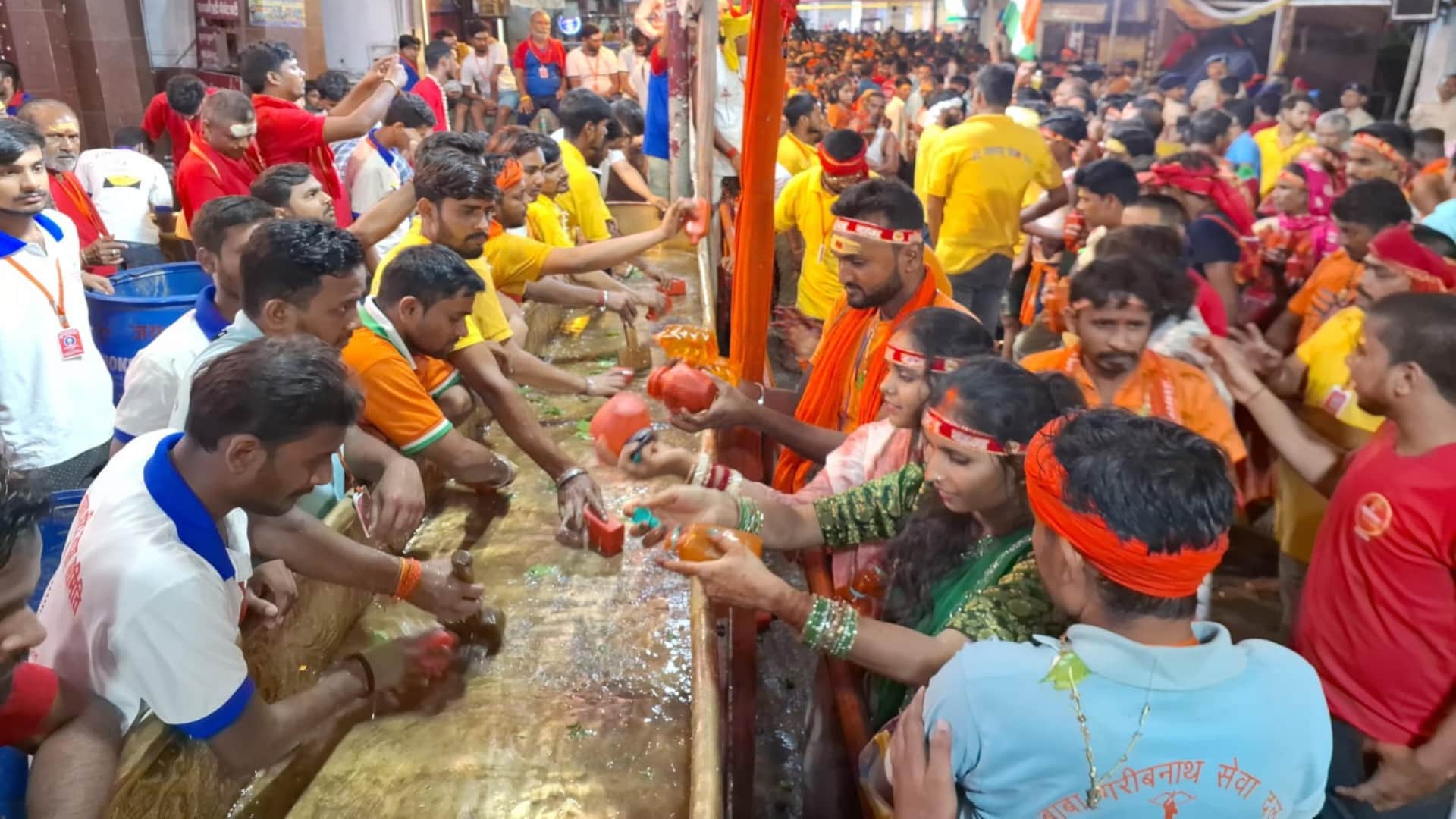 Sawan 2024: So far 1.5 lakh devotees have performed Jalabhishek of Baba Garibnath on fourth Monday