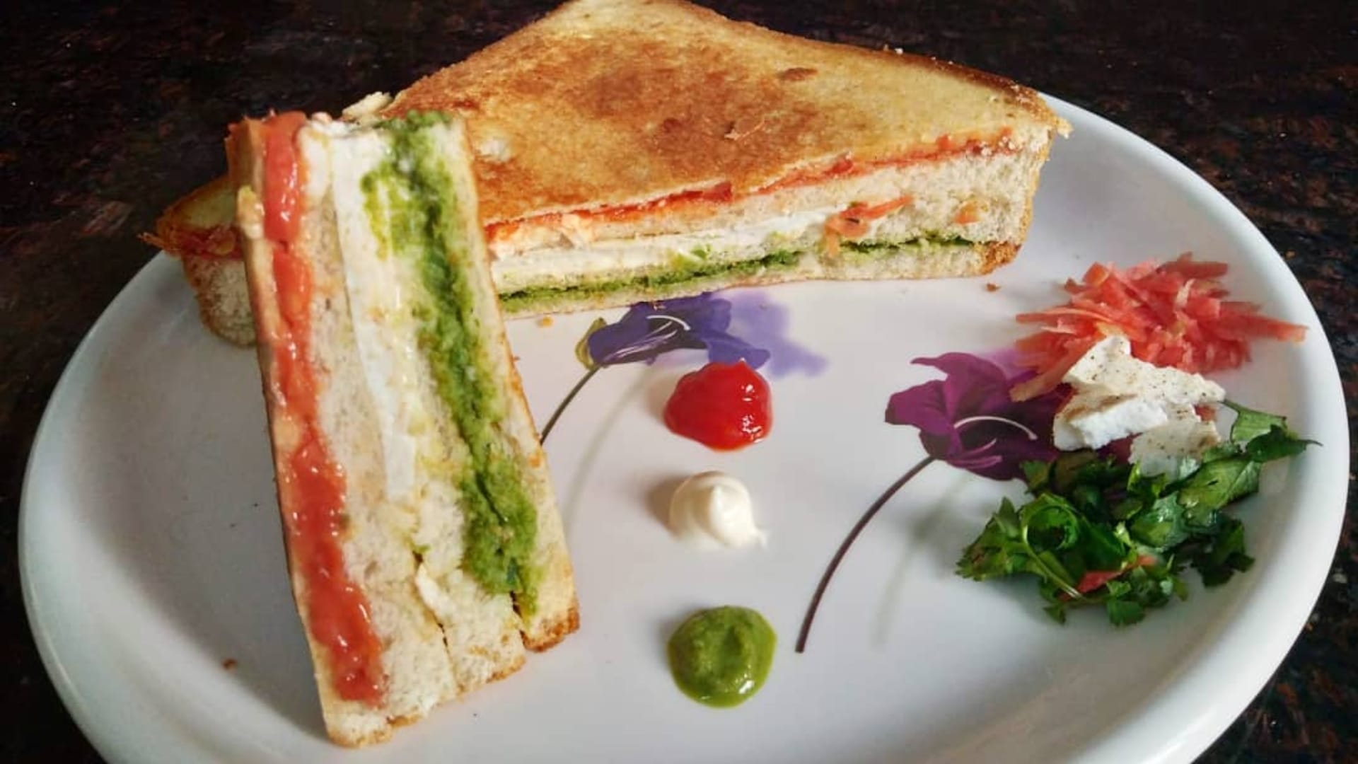 Independence Day special recipe for tiffin how to make tiranga sandwich at home disprj