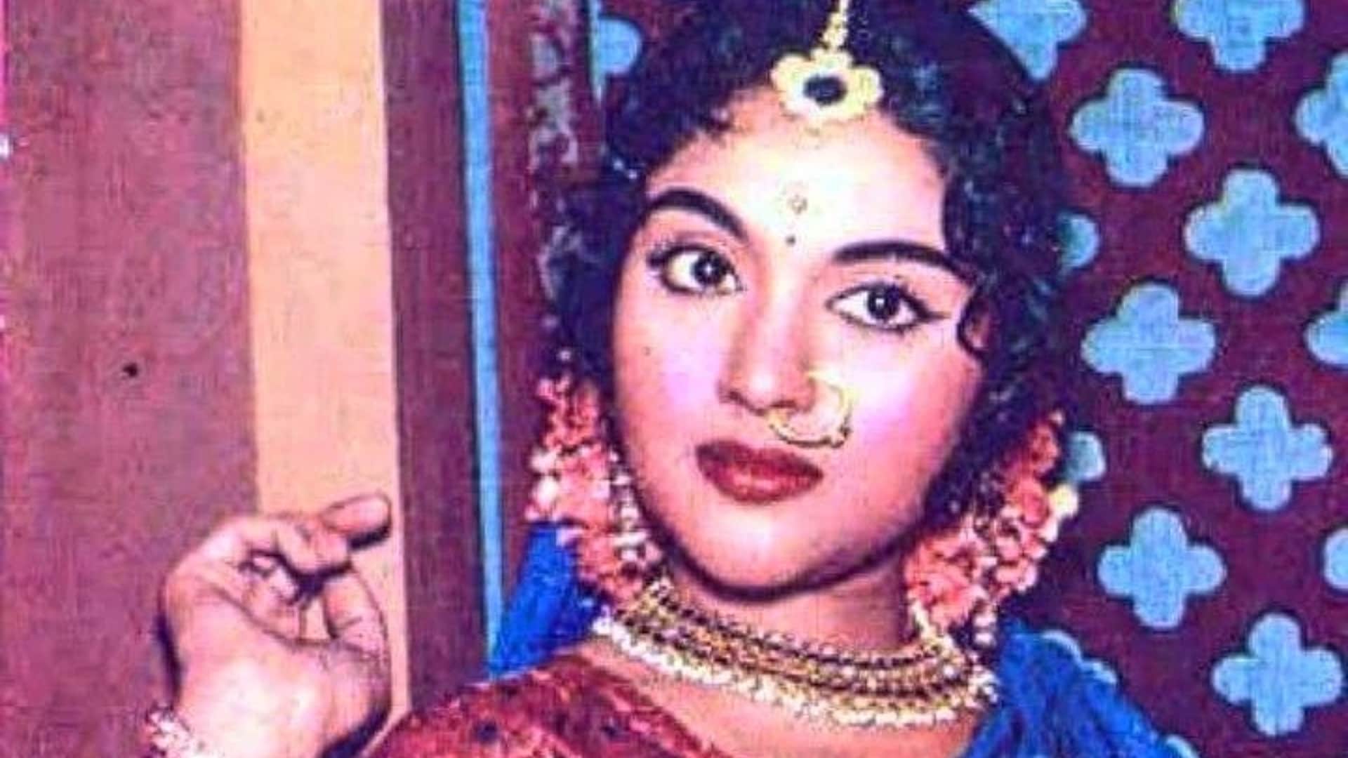 Veteran actress Vyjayanthimala is celebrating her 91 birthday know about her film career life and achievement