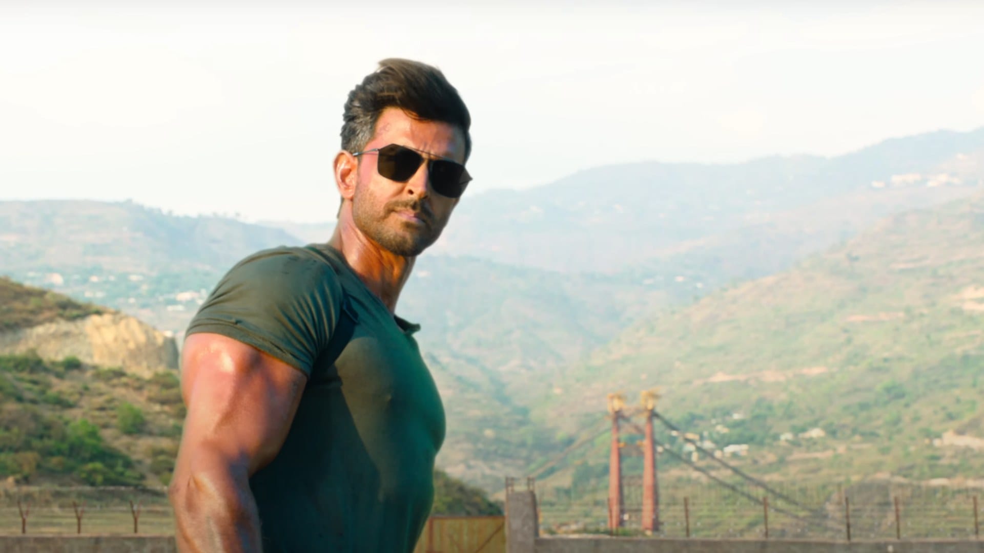 War 2 Another Video Viral On Social Media Hrithik Roshan Spotted Filming Action Sequence