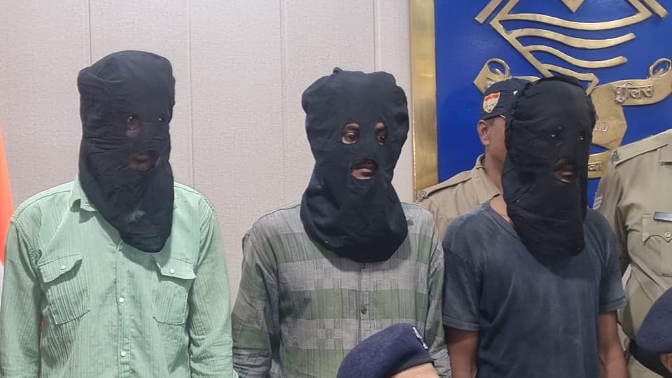 Rudrapur News: Police found two missing real sisters from Rajasthan