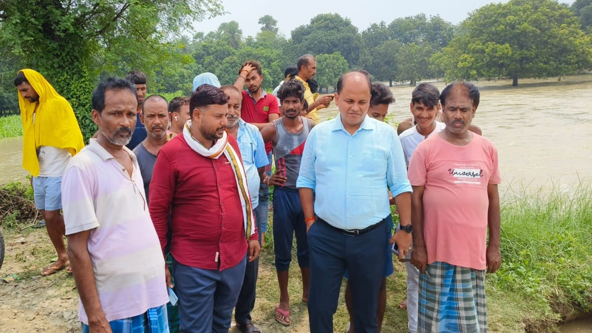 Bihar Flood: Administration on alert due to breaking of Jamindari dam in Khagaria; 300 houses will be affected