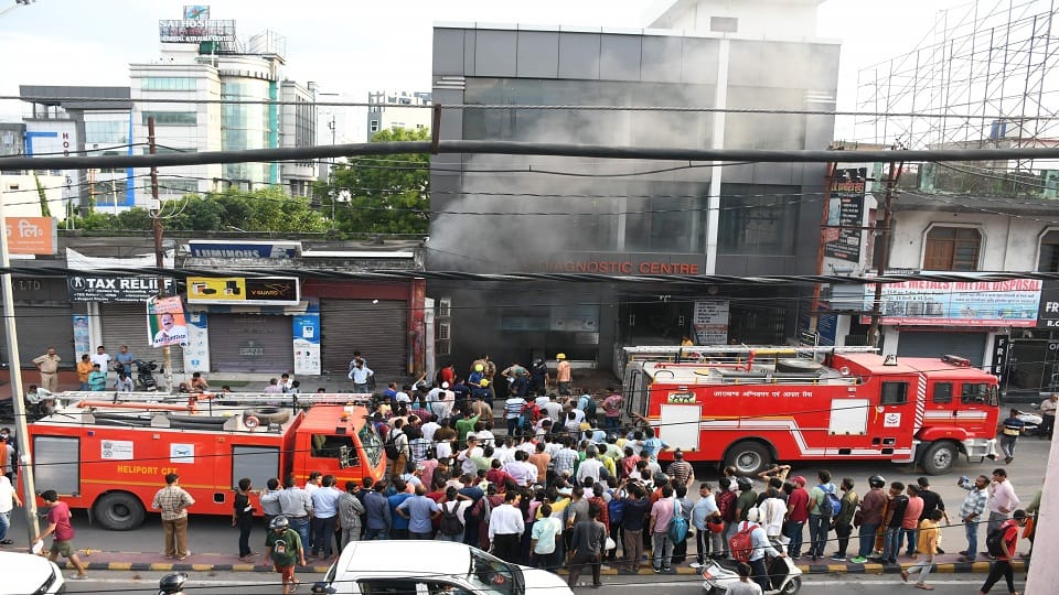 Fire broke out in the basement of the diagnostic center in haldwani