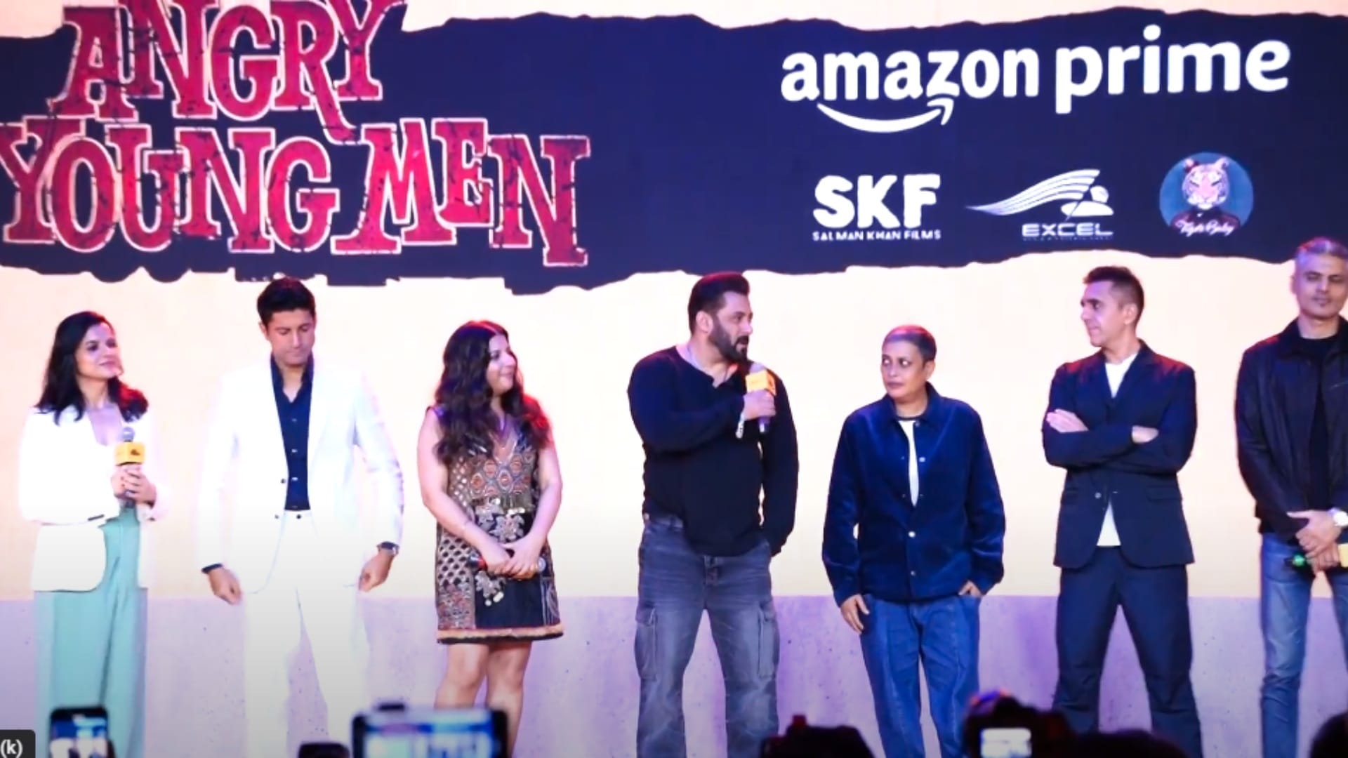 Javed Akhtar reached at angry young men trailer launch event daughter in law shibani also spotted
