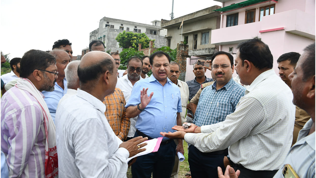 GDA team arrived to demolish illegal construction, family adamant
